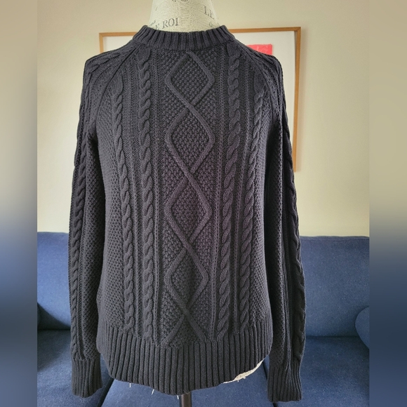 Cable knit sweater - Picture 2 of 6